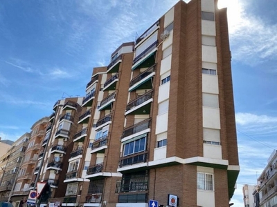 Alquiler de piso en calle Acisclo Díaz de 3 habitaciones con garaje y muebles