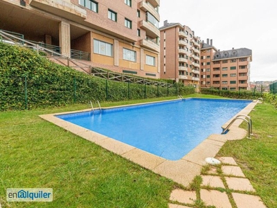 Alquiler piso ascensor y piscina Oviedo