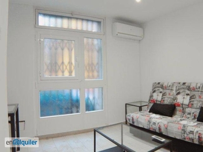 Apartamento de 1 dormitorio con aire acondicionado en alquiler en Tetuán