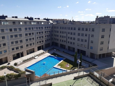 Ático en alquiler en calle Moraña con terraza y piscina