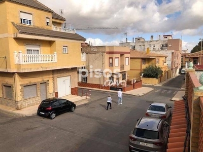 Casa adosada en venta en Centro La Unión