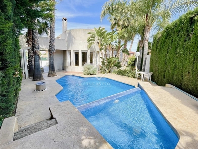 Casa / villa de 282m² en alquiler en San Juan, Alicante