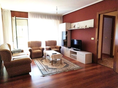 Alquiler de piso en Masustegui-Monte Caramelo de 3 habitaciones con muebles y balcón