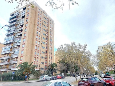 Piso en alquiler en calle Condes de Aragon de 3 habitaciones con terraza y garaje
