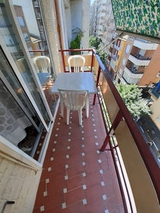 Piso en alquiler en Camino de Ronda - Rosaleda de 4 habitaciones con terraza y muebles