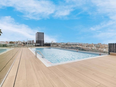 Piso en alquiler en Valdeacederas de 1 habitación con piscina y garaje