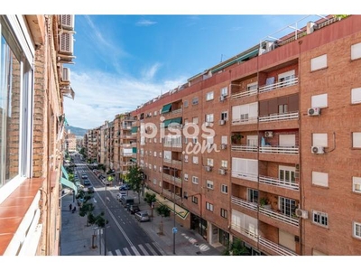 Piso en venta en Calle Arabial, cerca de Calle Santa Clotilde