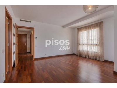 Piso en venta en Carrer de Vilageliu i Gavaldà