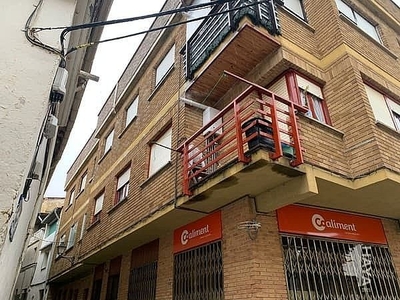 Piso en venta en Miranda de Arga de 3 habitaciones con terraza y balcón