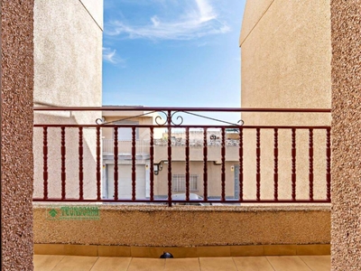 Venta Casa adosada El Ejido. Plaza de aparcamiento con terraza 159 m²