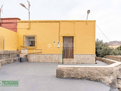 Venta Casa pareada Huércal de Almería. Plaza de aparcamiento con terraza 509 m²