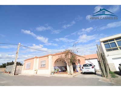 Venta Casa unifamiliar en Calle Fermin Sanchez Almería. Buen estado 250 m²
