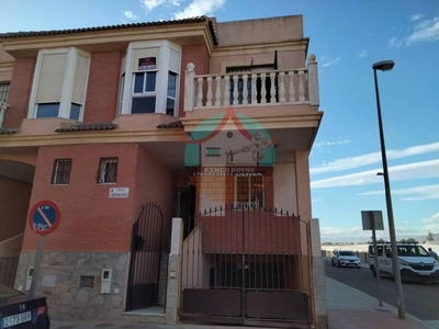 Venta Casa unifamiliar en Calle JARDINEROS 30 Almería. A reformar con terraza 190 m²