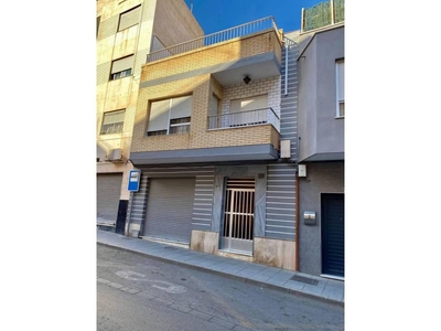 Venta Casa unifamiliar en Calle largo Caballero Almería. Buen estado con terraza 150 m²