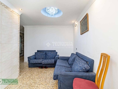 Venta Casa unifamiliar Roquetas de Mar. Plaza de aparcamiento con terraza calefacción central 160 m²