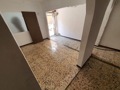 Venta de casa con terraza en Algeciras