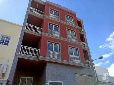 Venta de piso en Vecindario norte-Cruce Sardina de 3 habitaciones con garaje y ascensor