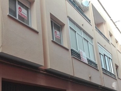 Venta de piso en Villanueva de la Serena de 3 habitaciones con terraza y ascensor