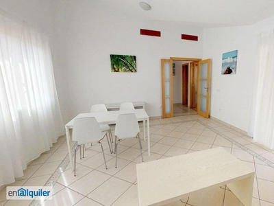 Alquiler piso amueblado Golf del sur-amarilla golf