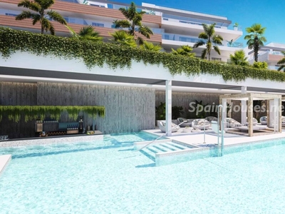 Apartamento en venta en Los Monteros, Marbella