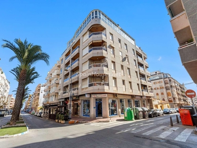 Apartamento en venta en Playa de los Locos, Torrevieja