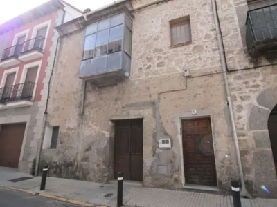 Casa adosada en venta en Calle Álvaro de Luna, 17 en Arenas de San Pedro por 90,000 €