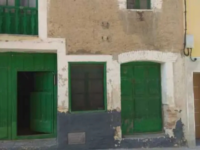 Casa adosada en venta en Calle de Padilla en Cantalejo por 20,000 €
