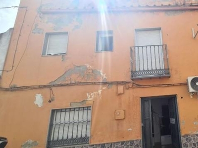 Casa adosada en venta en Linares