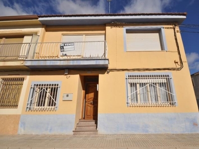 Casa adosada en venta en Pinoso