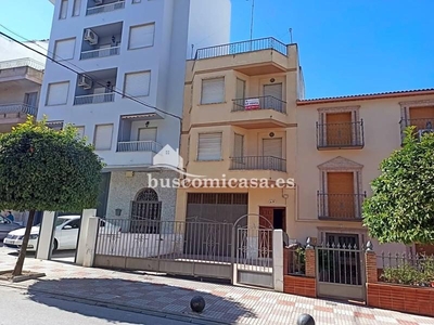 Casa adosada en venta en Torre del Campo