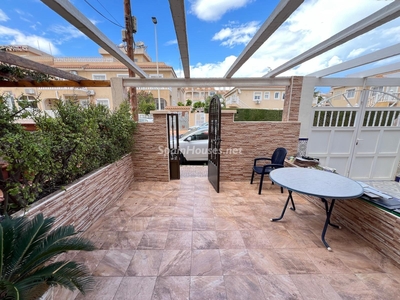 Casa adosada en venta en Torrevieja