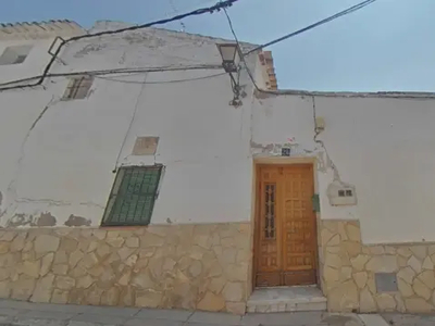 Casa en venta en Calle Alcalde Antonio Vellisco en Belmonte por 40,000 €
