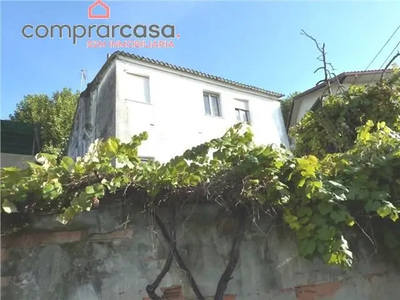 Casa en venta en Estación- Arrigada en Cambre (Santa Maria) por 95,000 €