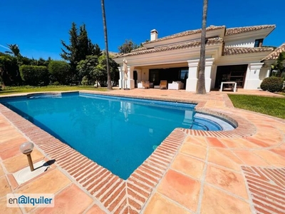 OPORTUNIDAD, Villa en alquiler en Sierra Blanca, Marbella