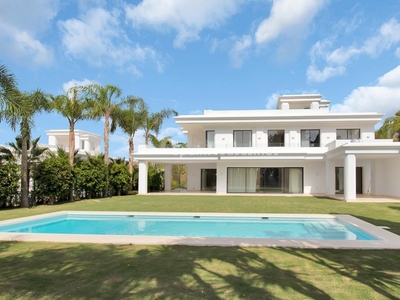 Villa en venta en Lomas de Marbella Club-Puente Romano, Marbella