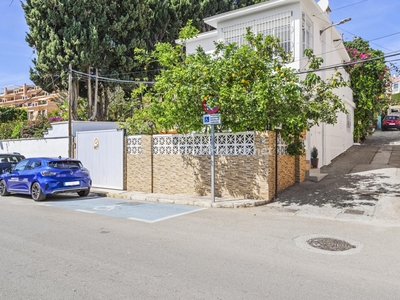 Villa en venta en Montemar, Torremolinos