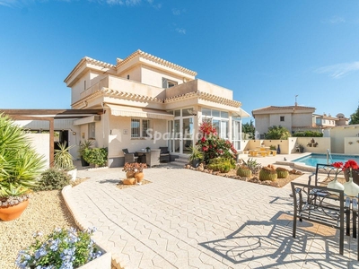 Villa en venta en Playa Flamenca, Orihuela