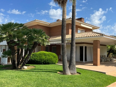 Villa independiente en venta en Zona Sierra Helada, Benidorm