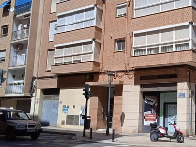 Local en venta en Valencia de 184 m²