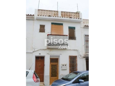 Casa adosada en venta en Calle de Alicante
