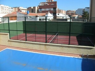 Alquiler de piso en calle Córdoba de 3 habitaciones con terraza y piscina