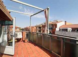 Ático en venta en calle Del Tomillo de 2 habitaciones con terraza y garaje
