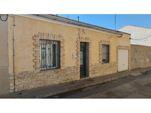 Casa de Pueblo en Venta en Huertas de Villena, Alicante