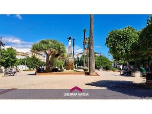 CASA PARA INVERTIR EN EL CENTRO JUNTO AL BARRIO SAN MIGUEL