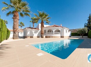 Chalet en venta en Benijófar, Alicante