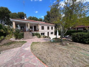 Chalet en venta en Llíria, Valencia