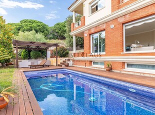 Chalet en venta en Teià, Barcelona