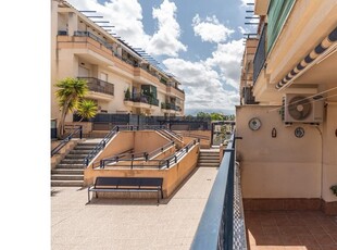 PISO EN RESIDENCIAL CON PISCINA CON GARAJE CERCA DE LA FUTURA PARADA METRO