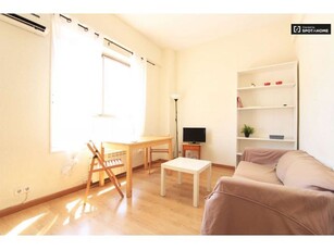 Precioso apartamento de 1 dormitorio con aire acondicionado en alquiler en Chamberí