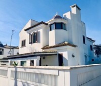 Alquiler de casa con piscina en Chiclana de la Frontera, Molino Viejo